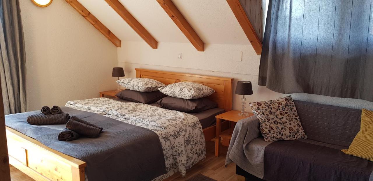 Apartments&rooms Kristina Gasthof Drežnik Grad