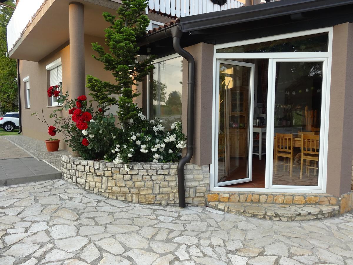Apartments&rooms Kristina Gasthof Drežnik Grad